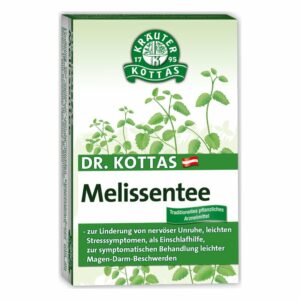 Verpackung von Dr. Kottas Melissentee mit Kräutern auf grünem Hintergrund.